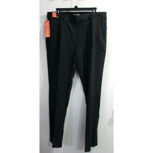 Men's Size 40x30 - Van Heusen Straigh Fit Dress Pants